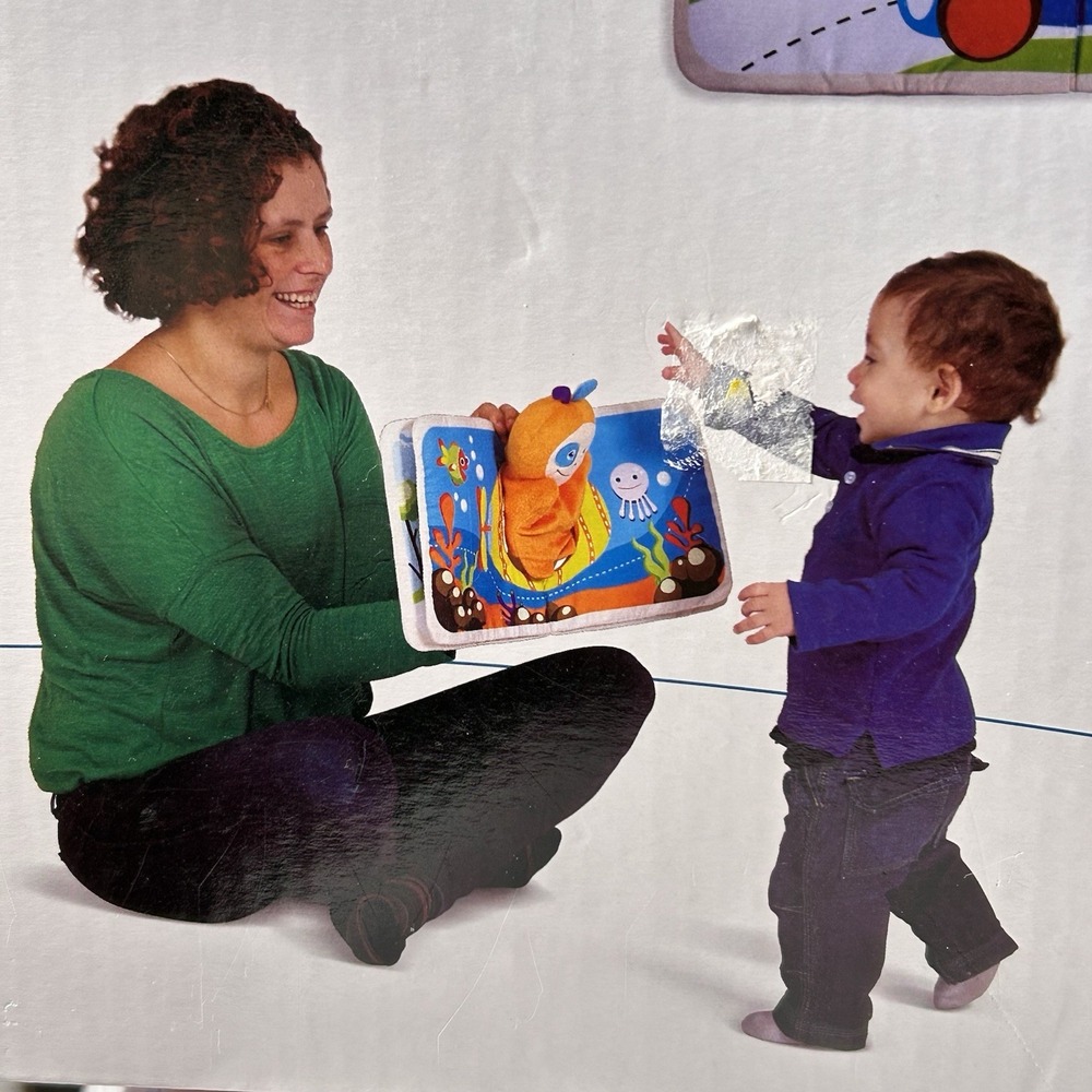 Edushape‎ Puppet Playland Soft Plush Baby's 1st Book New Stimulating Pretend Toy - Picture 3 of 6